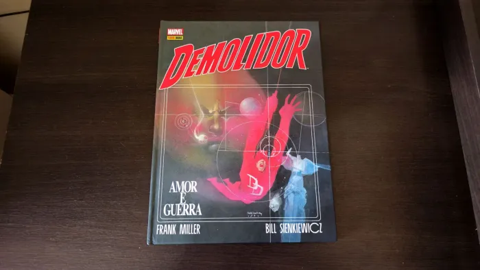 Demolidor - Amor e Guerra - Frank Miller - Marvel - HQ Panini