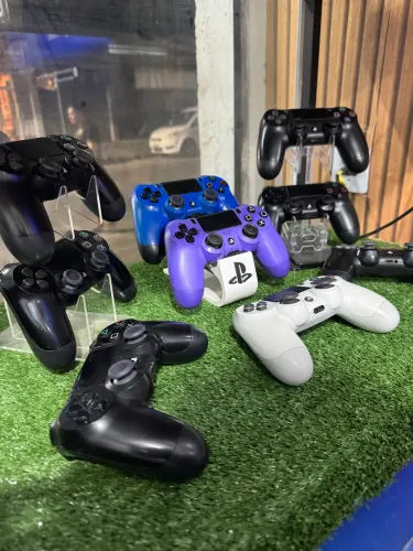 CONTROLES PS4 ORIGINAIS SEMI NOVOS
