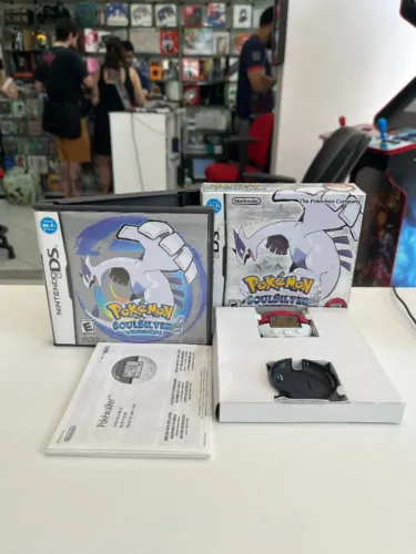 JOGO POKÉMON SOUL SILVER VERSION + POKÉWALKER SEMINOVO - DS