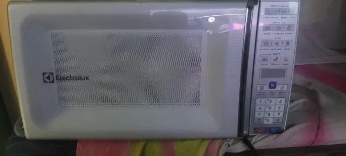 Micro-ondas com defeito