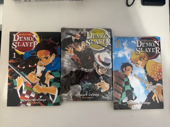 Mangá Demon Slayer - Volumes 1 a 3