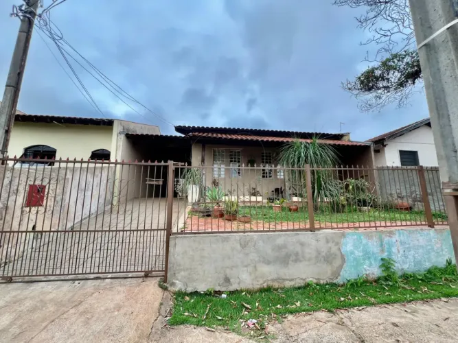 Casa para locação e venda com 3 quartos na Zona Norte de Londrina