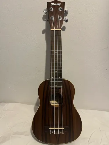 Ukulele Acústico Soprano Shelby SU21R Rosewoold