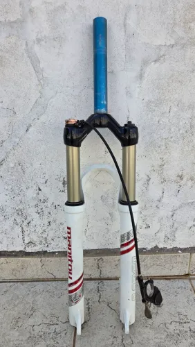 Suspensão Manitou R seven pro aro 26 