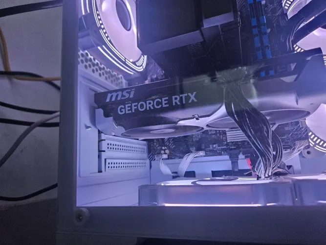 RTX 5060 8GB