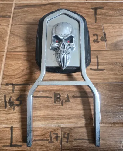 Sissy Bar - encosto garupa caveira 