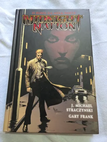 Hq Midnight Nation O Povo da Meia Noite Straczynski Gary Frank Capa dura