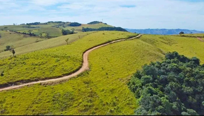Terreno lindo com vista panorâmica, 3500mts em Bueno Brandão