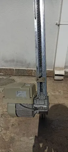 Vendo motor de portão ( usado)