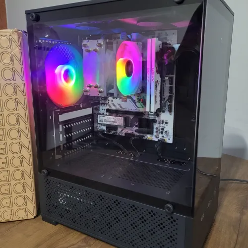 PC Gamer Ryzen 5 5600g/B450-A/2x8GB Ddr4 3200mhz/Ssd 256gb (Vendo/Aceito Cartão)
