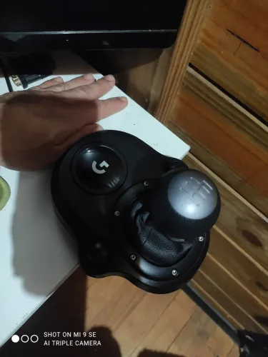 Volante Logitech G920 + Câmbio H - Completo na Caixa | R$ 1.600