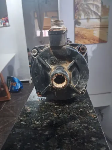 Bomba d'água com defeito 