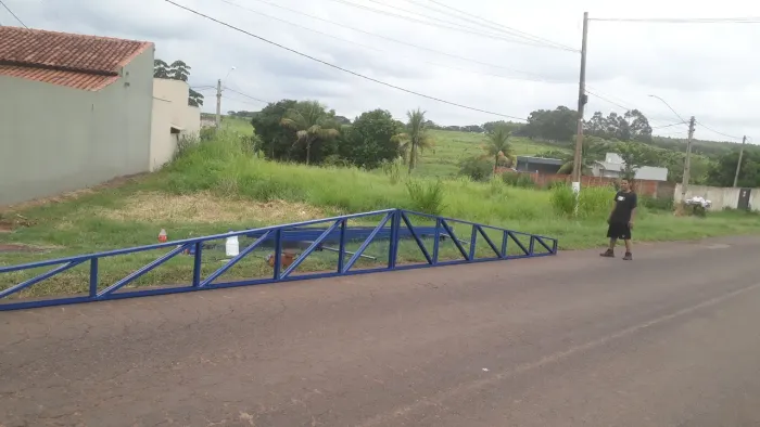 Tesouras estruturas metálicas novas 99,00 reais metro linear 