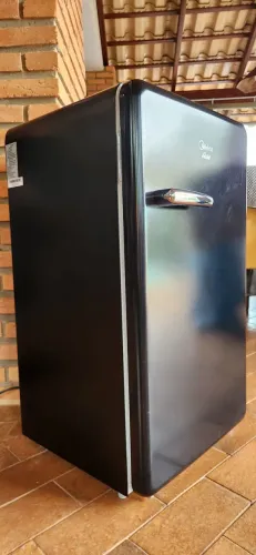 Frigobar Midea 93L Retrô Seminovo Preto 