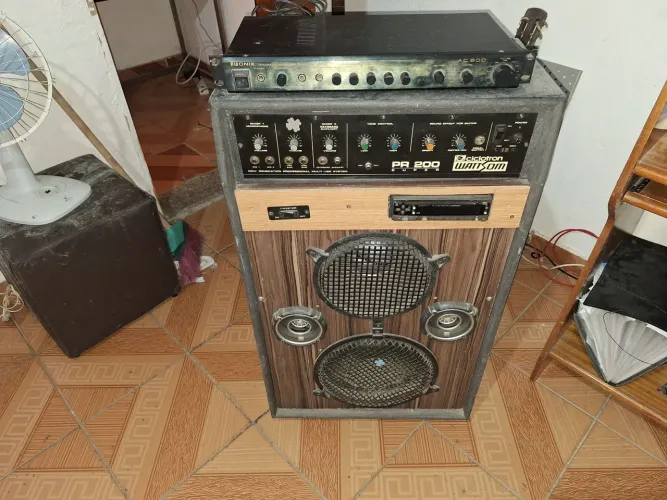 Caixa amplificada com amplificada