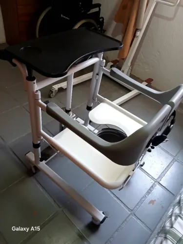 Cadeira de transferência SC700 135Kg HIDROLIHT adulto usado uma vez com nota fiscal