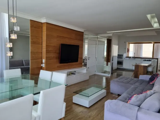 Cobertura de 3 quartos mobiliada no Itacorubi