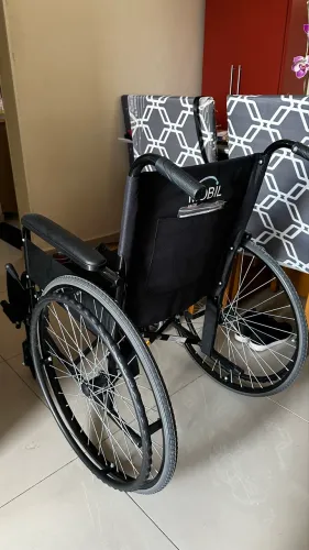Cadeira de rodas em aço MOBIL