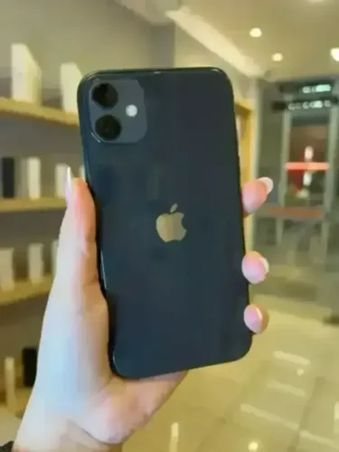 iPhone 11 64GB Preto - Seminovo - 89% Bateria - Retirada em Loja Física na Savassi