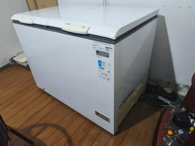 Freezer Consul horizontal de 414 litros, 2 portas. Funcionando em ótimo estado!!!