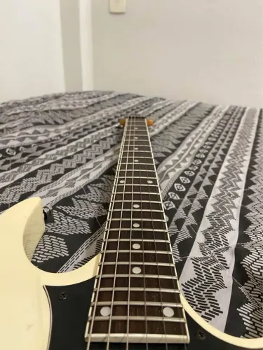 GUITARRA IBANEZ COM UPGRADES