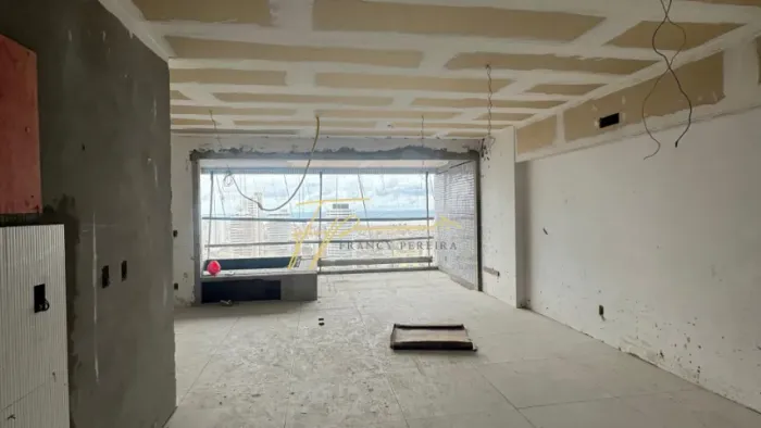 Loft com Piscina Privativa no W Fifty em Batista Campos