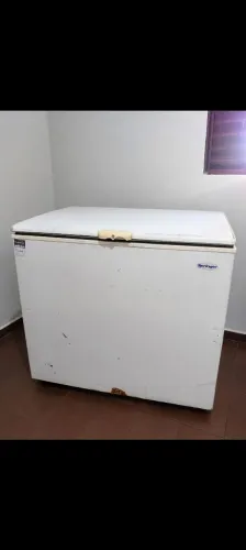 Vendo freezer 220w