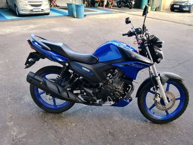 Vendo Yamaha Factor DX Azul