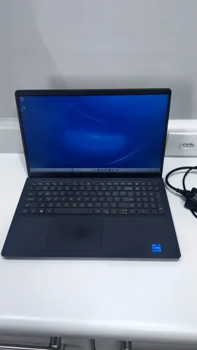 Notebook Dell Inspiron 3511 i5 11Th 16Gb RAM 256GB SSD