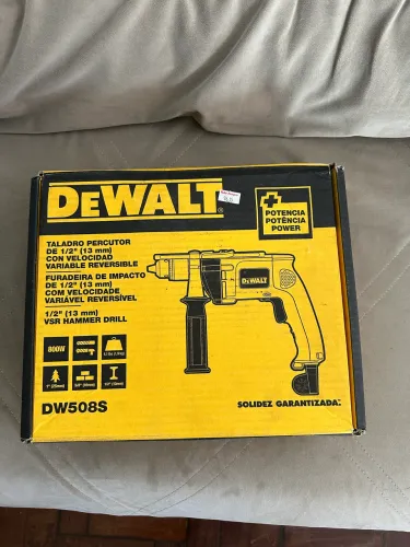 Furadeira de impacto DeWalt