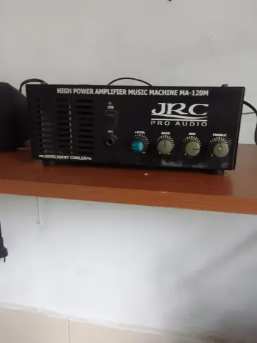 Amplificador ,COR _pro áudio