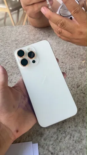 Vendo iPhone 15 pro Max branco