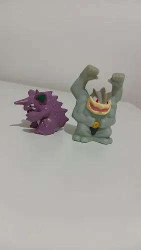 Pokémon Machamp Dedoche e Nidoking Tomy - Boneco