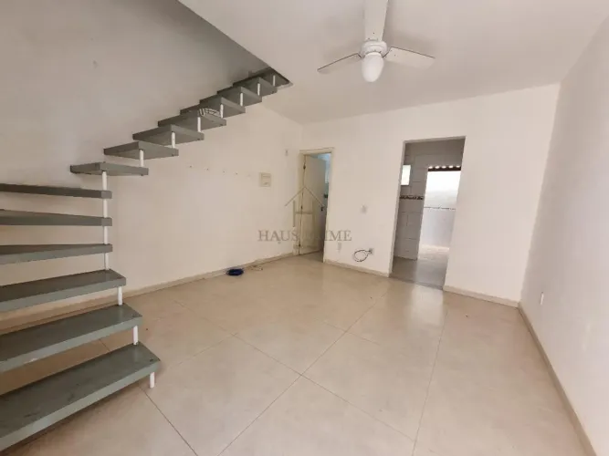 Locação | Casa com 59 m², 2 quartos, 1 vaga. Caucaia do Alto Cotia SP