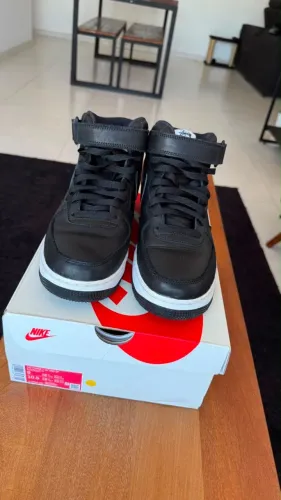 Nike Air Force 1 Mid x Stüssy
