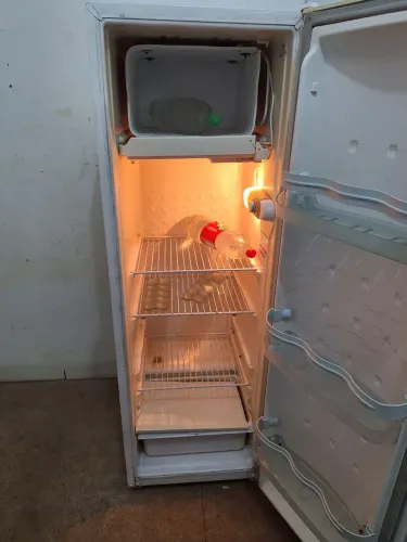 Geladeira Cônsul faço entrega