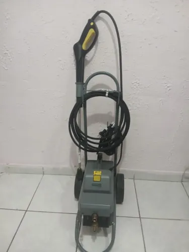 Lavadora Alta Pressão HD585 Semi Nova - R$ 1.500 (Valor Fixo)
