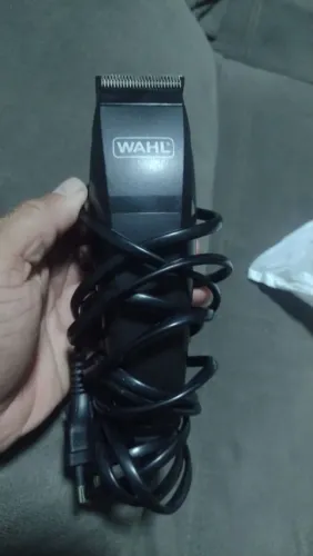 Maquininha de cabelo marca Wahl funcionando perfeitamente só está sem os pentes 