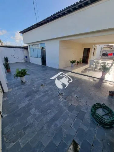 IMÓVEL COMERCIAL E RESIDENCIAL | ALTO POTENCIAL | 3 QUARTOS + GARAGEM AMPLA | INÁCIO BARBO