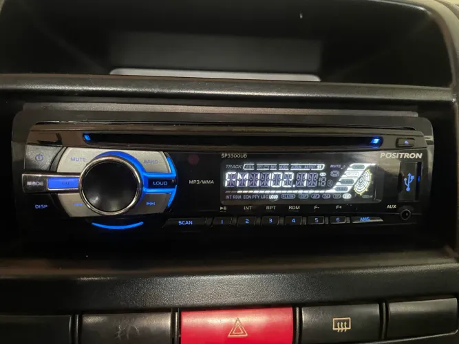 Aparelho de Som automotivo positron