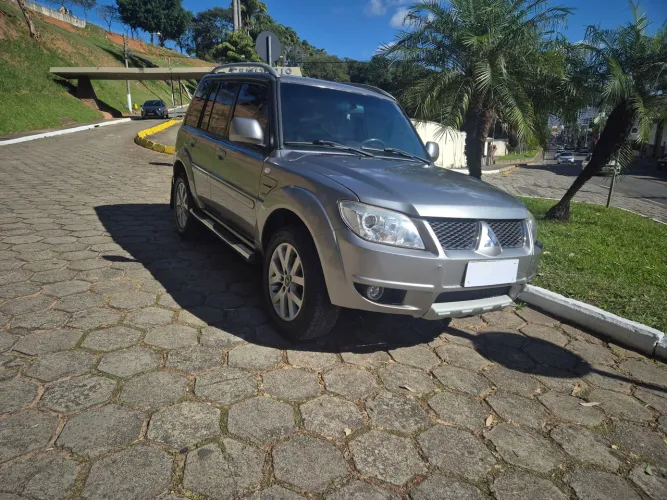 Mitsubishi Pajero TR4 2.0 Flex 16V 4X2 Mec. 2012
