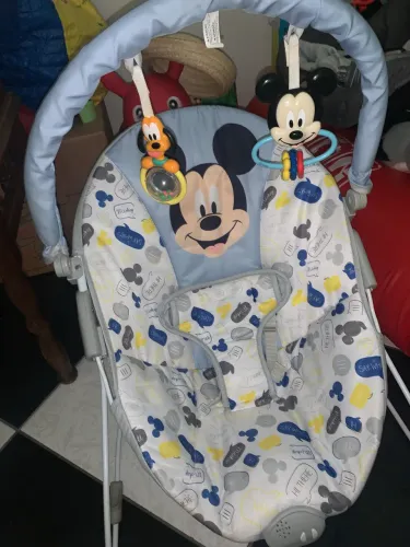 Cadeirinha do Mickey