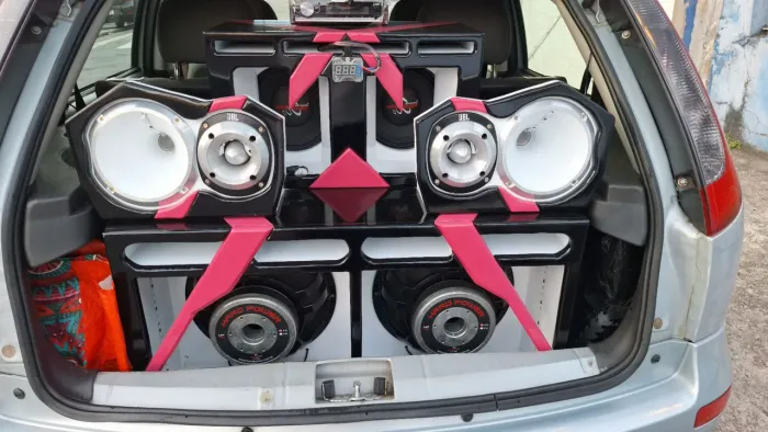 Som automotivo