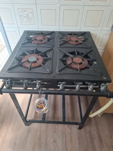 Fogão  industrial 4 bocas