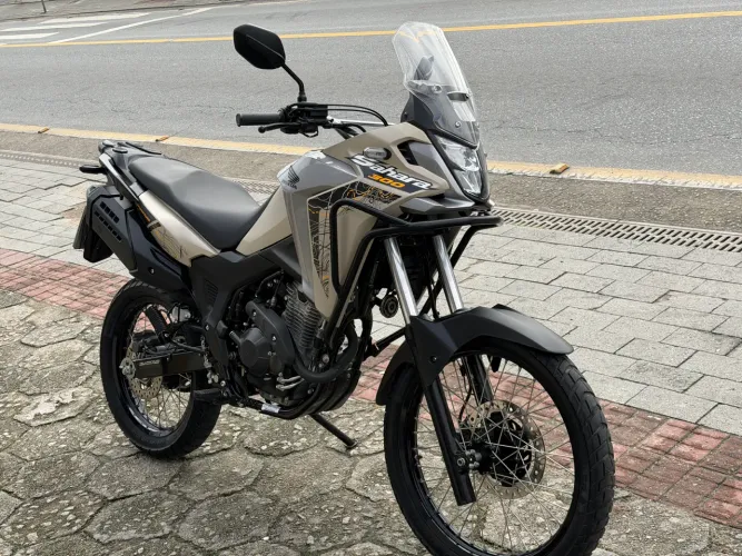 Honda Sahara 300 Adventure ABS
