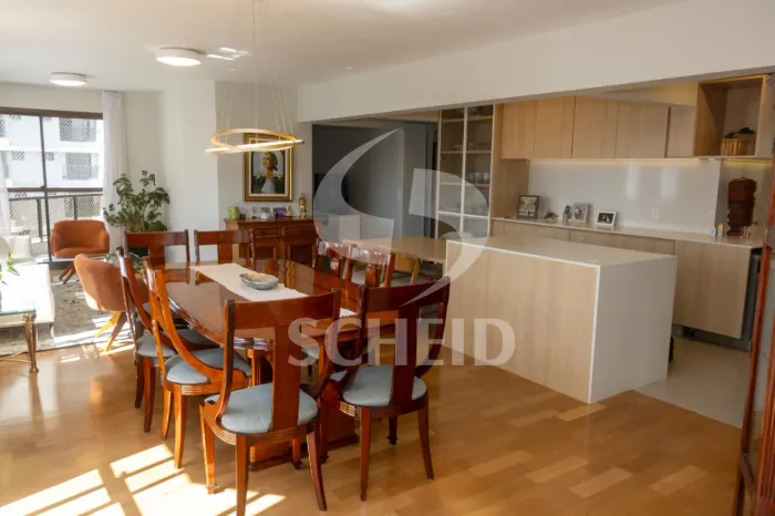Apto 180m² com 3 Dorm sendo 1 suítes