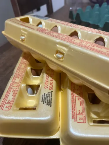 Vendo ovos Caipira