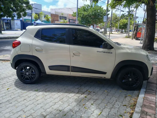 Renault Kwid Outsider 1.0 Flex 12V 5P Mec. 2020