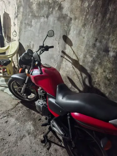Suzuki yes 125 2010, toda boa.
