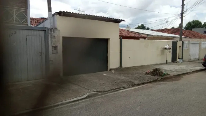 Aluga-se quitinete em Pinhais/PR R$ 680,00 + água e luz